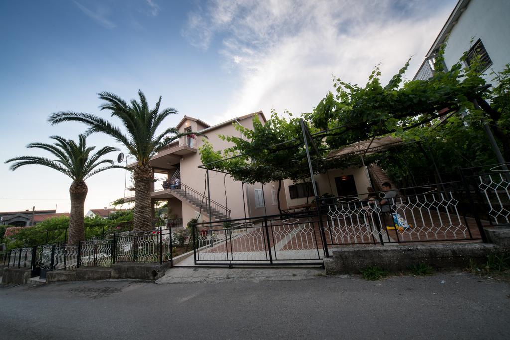 Apartments Pavicevic Τίβατ Εξωτερικό φωτογραφία