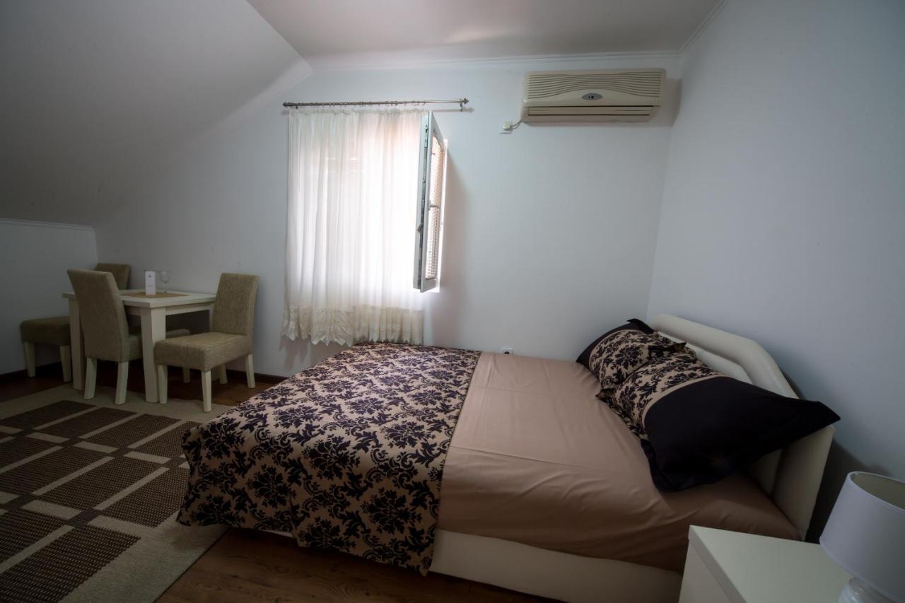 Apartments Pavicevic Τίβατ Εξωτερικό φωτογραφία
