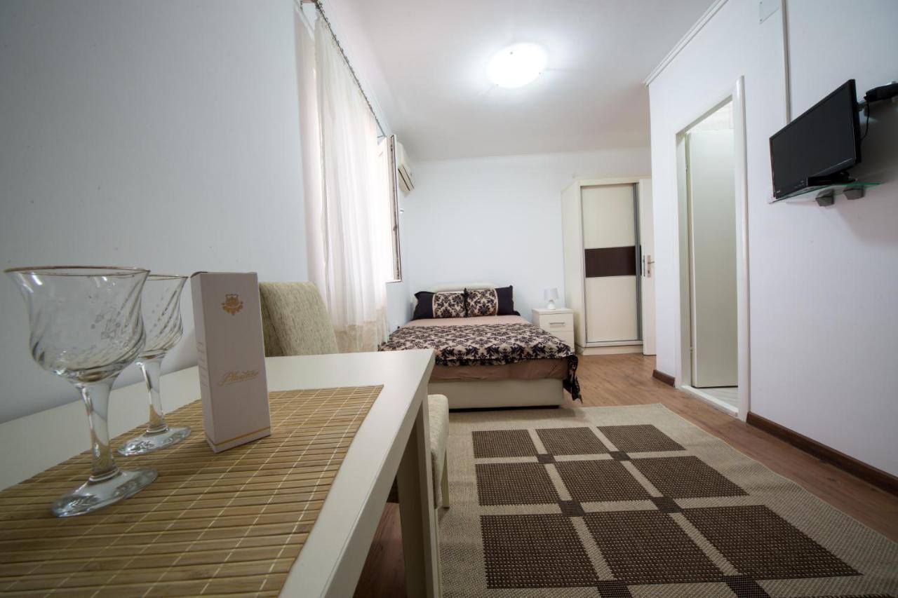 Apartments Pavicevic Τίβατ Δωμάτιο φωτογραφία