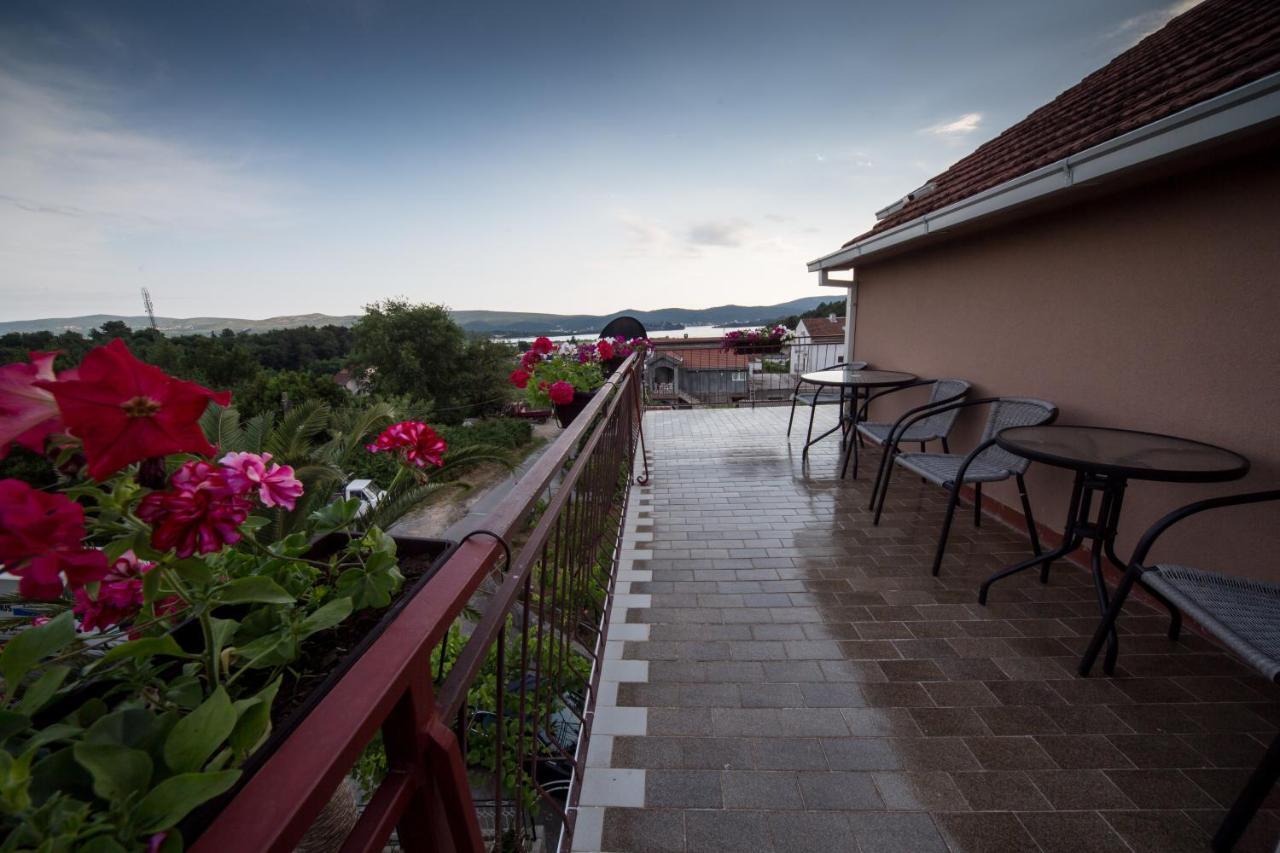 Apartments Pavicevic Τίβατ Δωμάτιο φωτογραφία